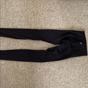 Like new!! Lululemon leggings size 4